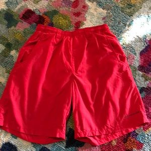NWOT Columbia Omnishade Red Shorts Size Small 8”L